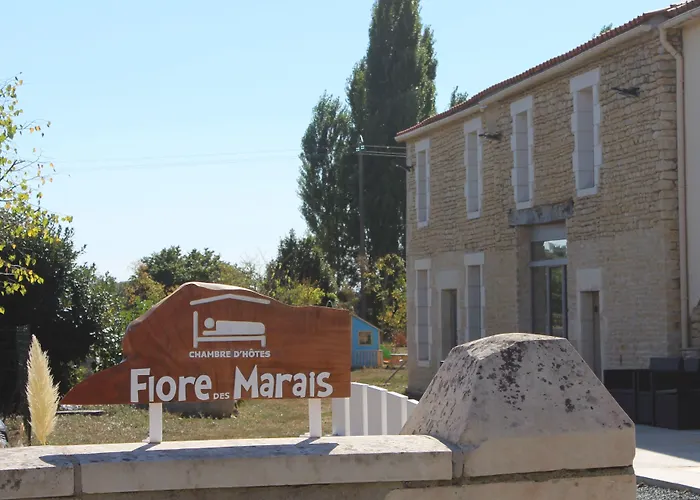 Couette-café Flore Des Marais 3*