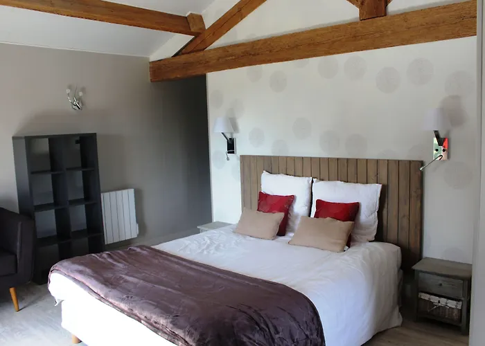 Flore Des Marais Couette-café 3*